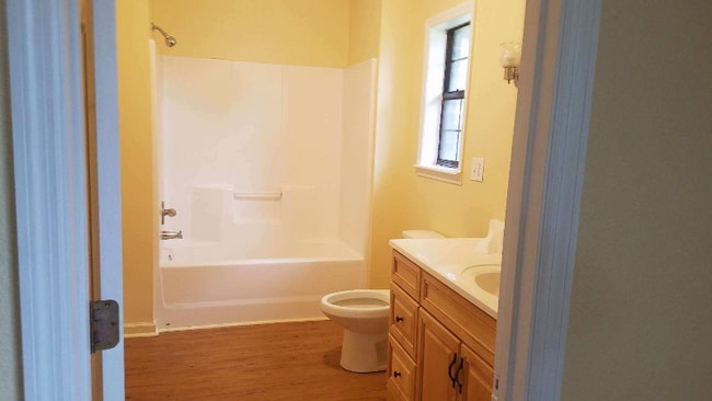 Building Photo - 155 Bell Dr