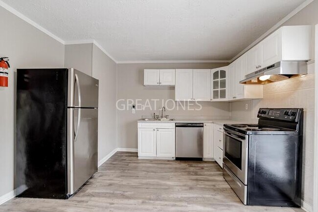 Foto del edificio - 6249 Edmund Hwy