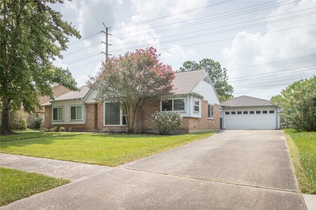 Foto del edificio - 2643 Hodges Bend Cir