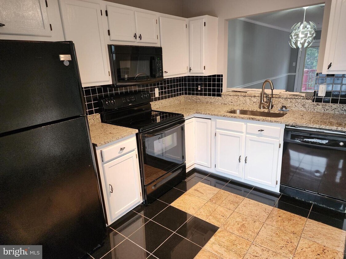4121 Applegate Ct, SuitlandSilver Hill, MD 20746 Townhome Rentals in