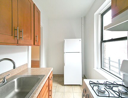 Primary Photo - 94-03 222nd St