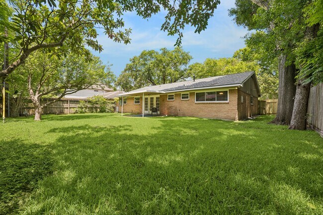 Foto del edificio - 5503 Darnell St