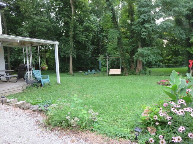 Patio trasero. - 22 McGrath St