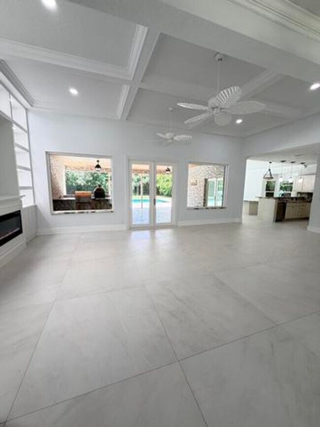 Building Photo - 10114 Hunt Club Ln