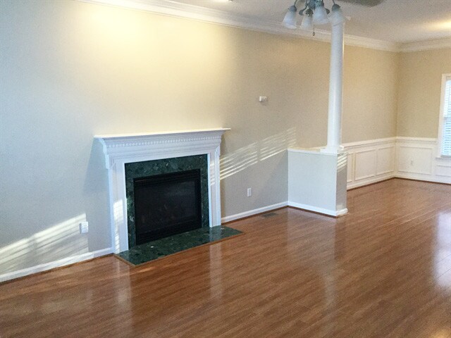 Building Photo - 3109 Carriage Light Ct