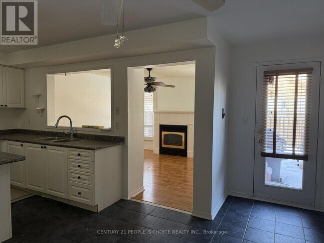 Photo du bâtiment - 3389 Wild Cherry Ln