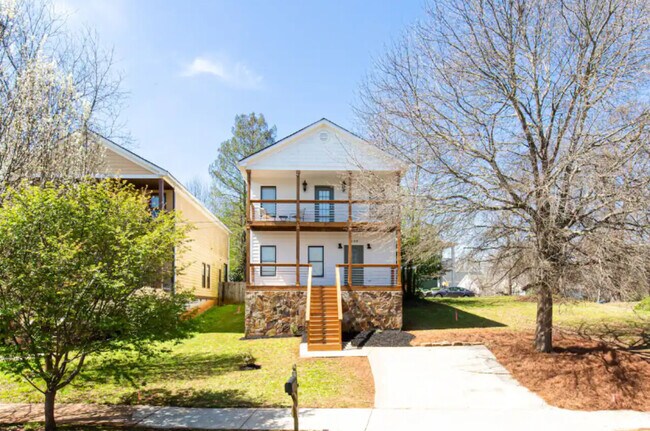 Building Photo - Connally Manor