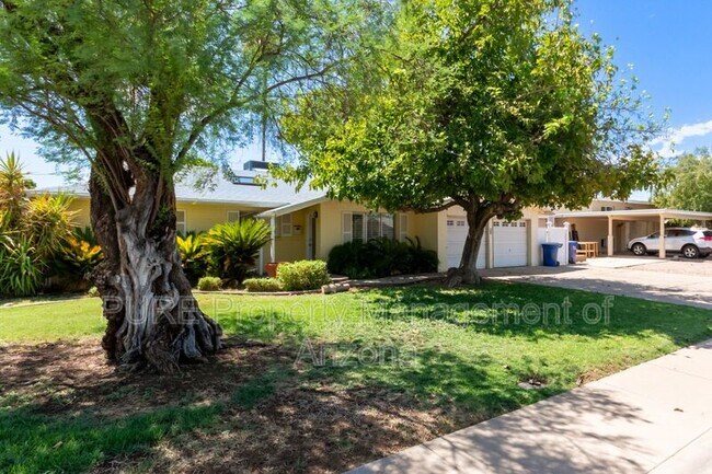 Building Photo - 1113 E Broadmor Dr