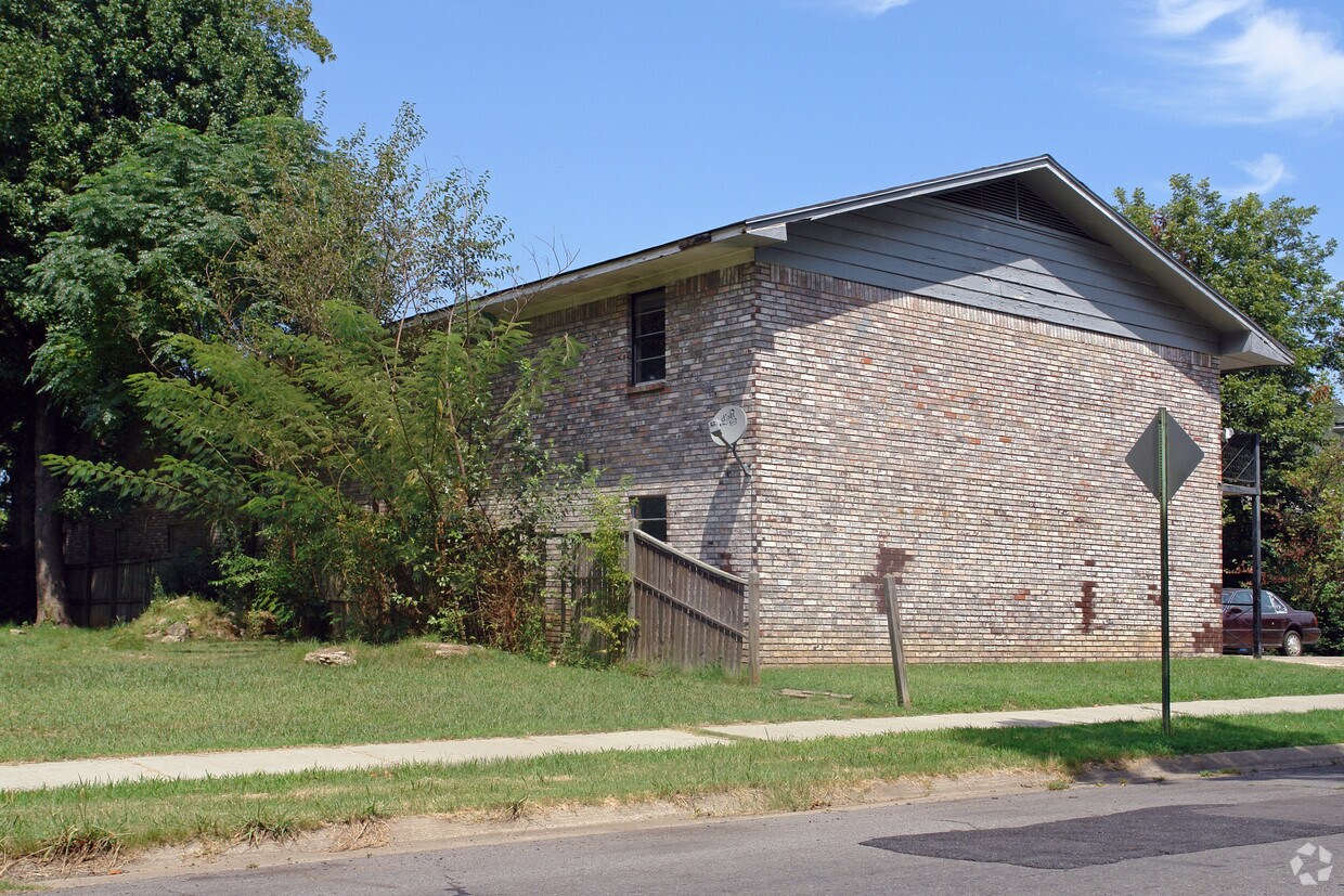 Building Photo - 1118 N J St