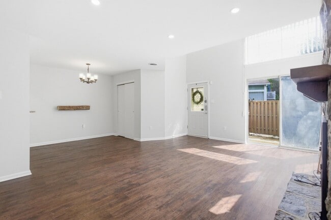 Photo - Beautifully Renovated Single-Level Condo in Hatboro-Horsham