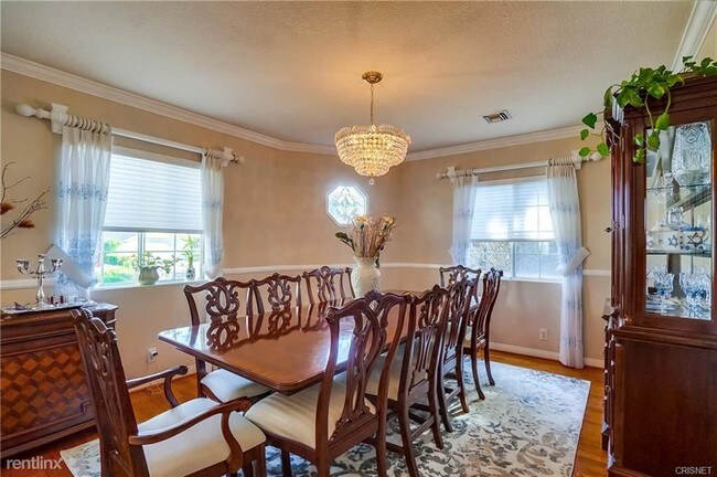 Building Photo - 5 br, 4 bath House - 5333 Wortser Ave