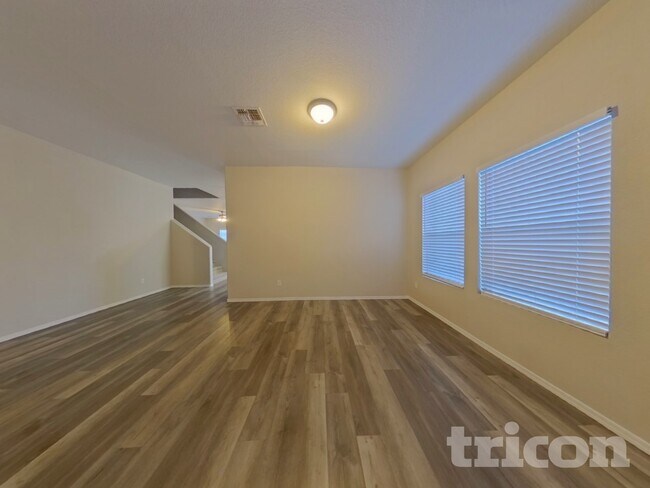 Building Photo - 2840 W Mineral Butte Dr