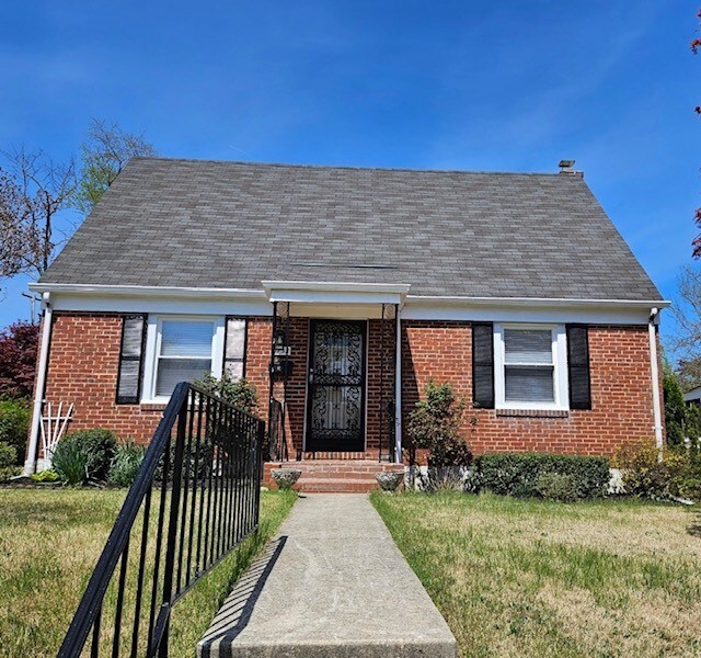 Primary Photo - 3732 Sylvan Dr