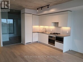 Building Photo - 2720 Dundas St W