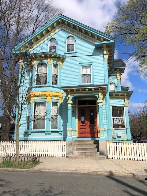 Primary Photo - 63 Governor St
