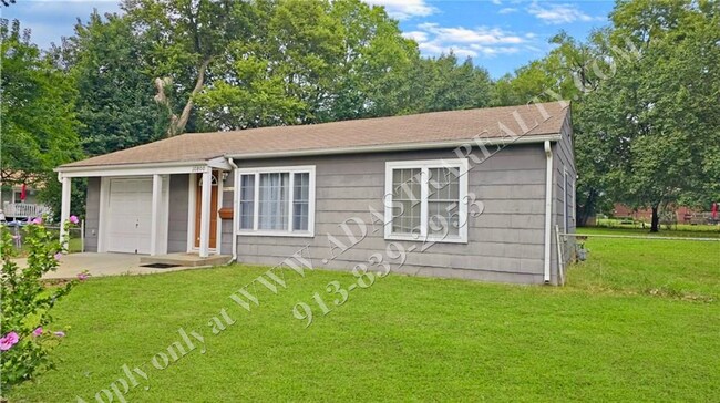 Foto del edificio - Cute Updated Home in Raytown-Available NOW!!