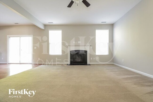 Building Photo - 1226 Golden Eagle Dr