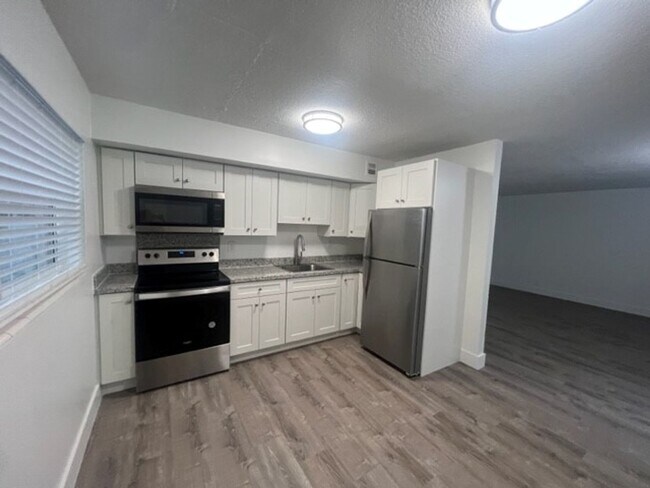 Foto del edificio - 2500 Johnson St LLC