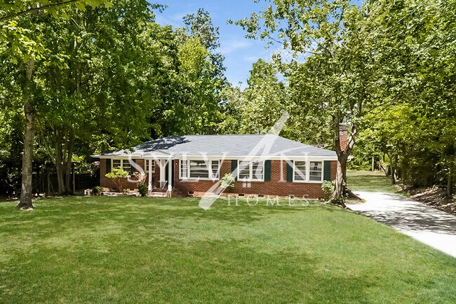 Building Photo - Nice 3BR 2BA Brick Home