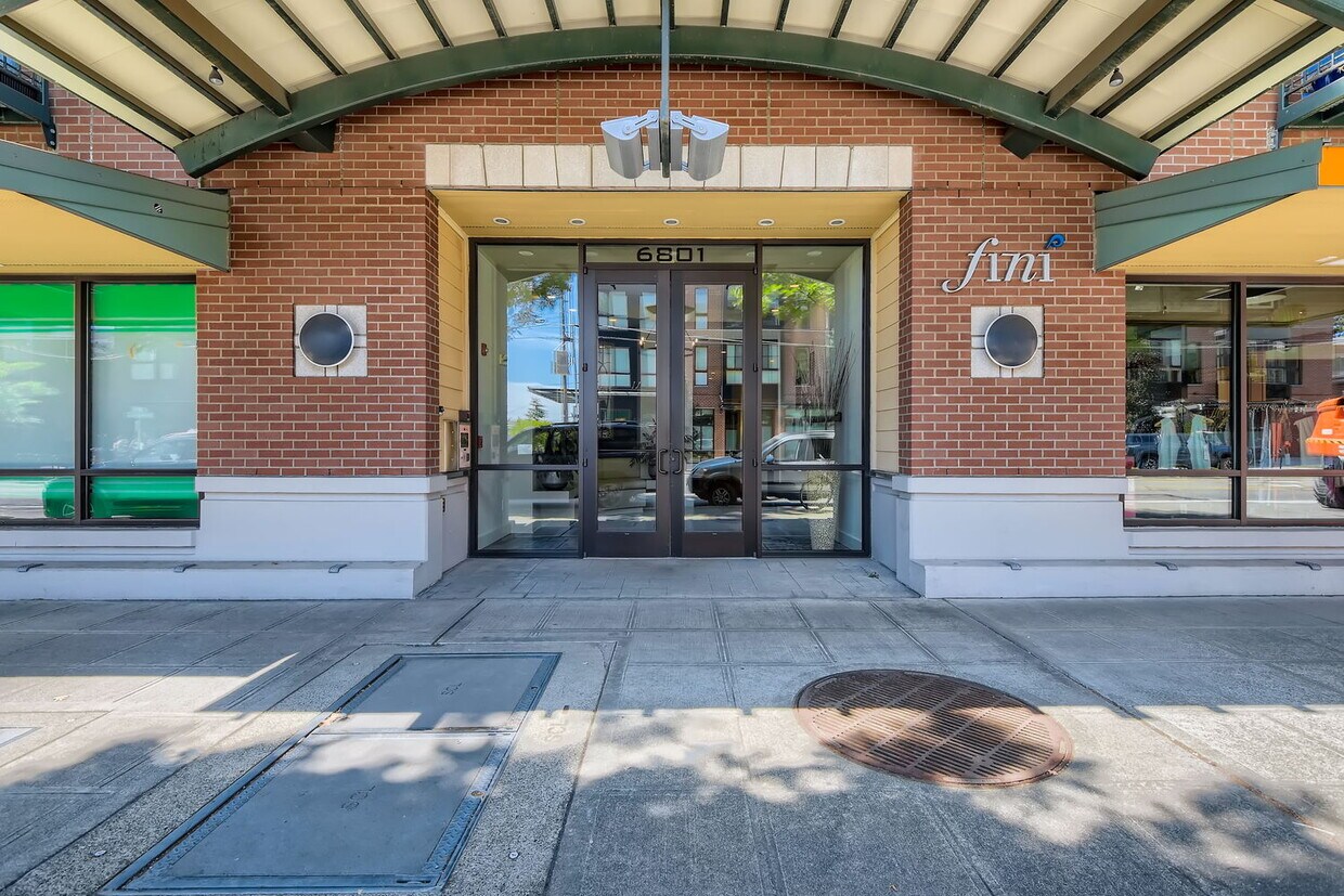 Foto principal - 6801 Greenwood Ave N