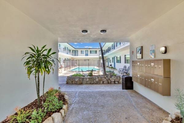 Foto del edificio - 4117 W 129th St