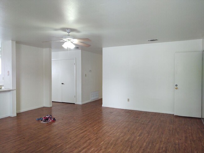 Foto del edificio - 705-707-707 Allen St