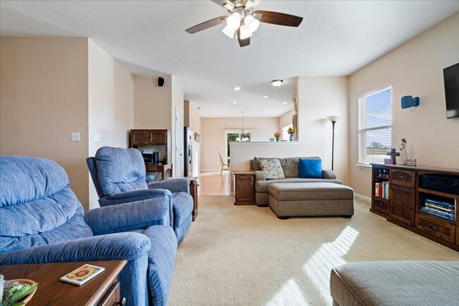 Building Photo - SPECIAL! $1,800 MONTHLY FOR A 6 MONTH LEASE!