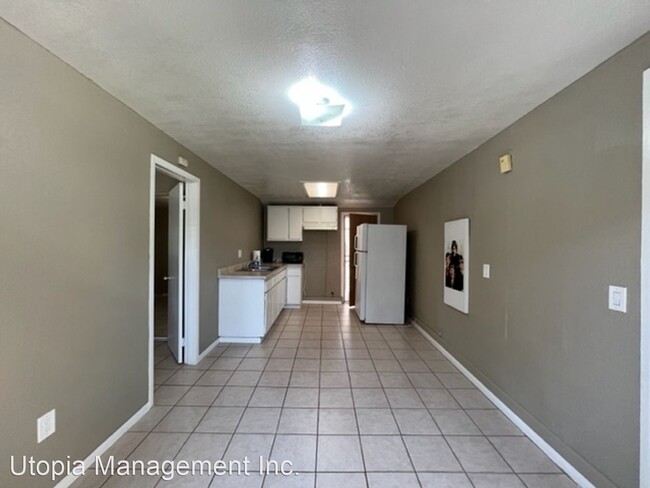 1 br, 1 bath House - 16829 Glenhope Dr photo'