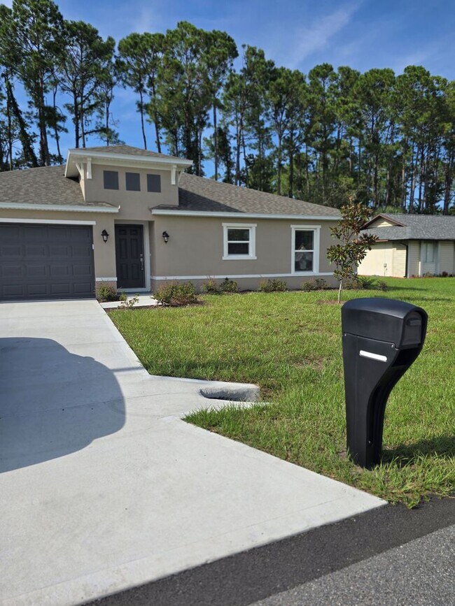 Building Photo - Brand New Home!