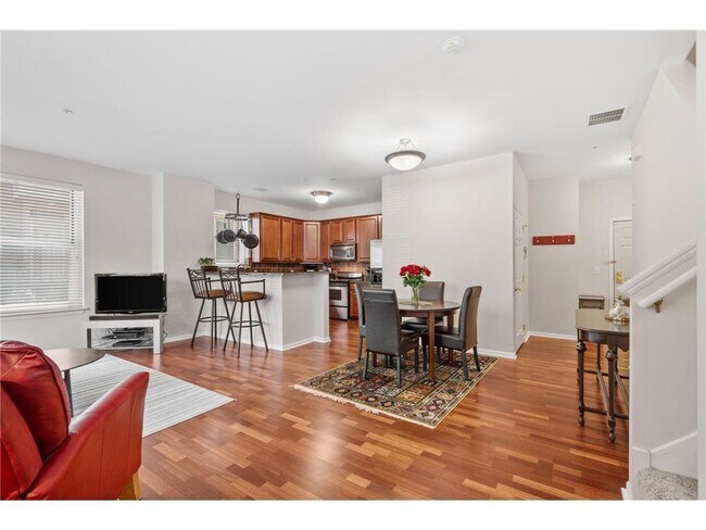 Foto del edificio - 545 N 1st St