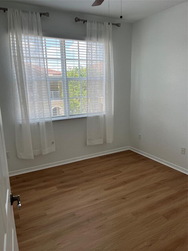 Foto del edificio - 9065 Preston Pl