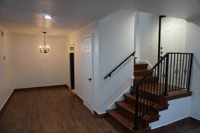 Building Photo - 4136 Cole Ave