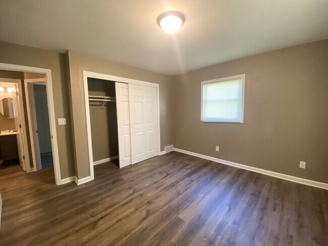 Foto del edificio - 5653 N 94th St