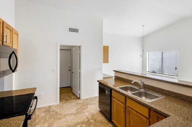 Building Photo - 3106 N Sea Pines