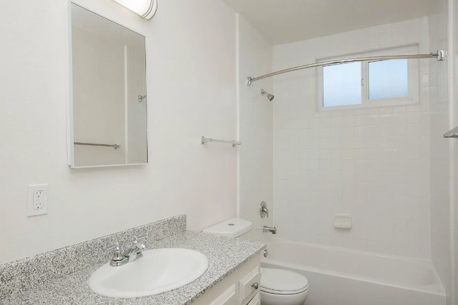 Building Photo - 1301 Las Riendas Dr