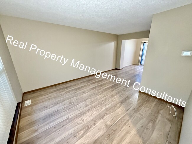 Foto del edificio - Updated 2 Bedroom Townhome