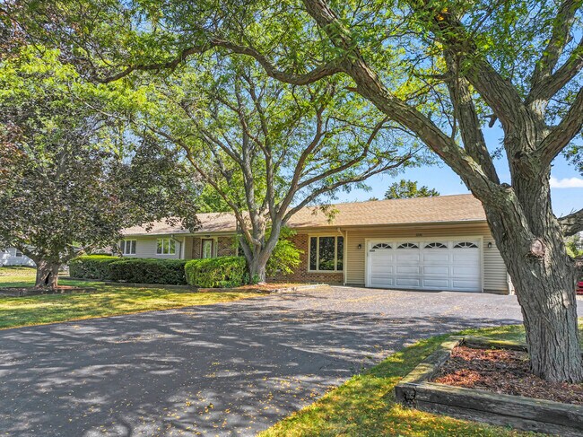 Foto del edificio - 2226 Shannondale Dr