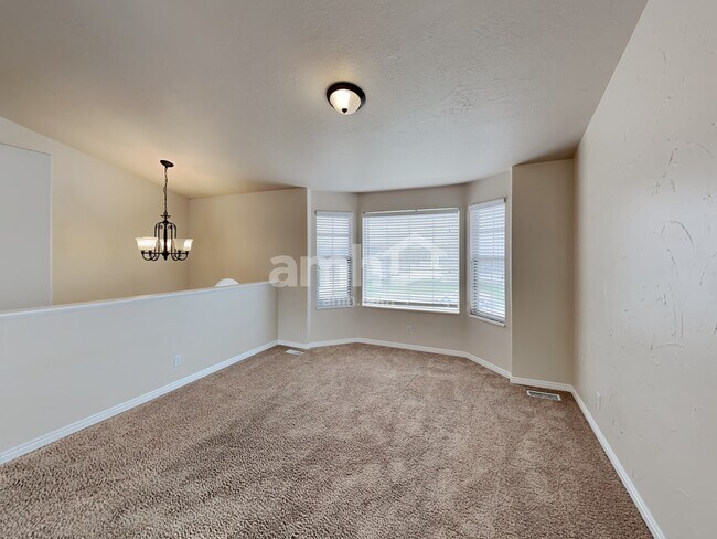Building Photo - 1746 N 225 W