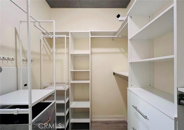 Foto del edificio - 645 W 9th St