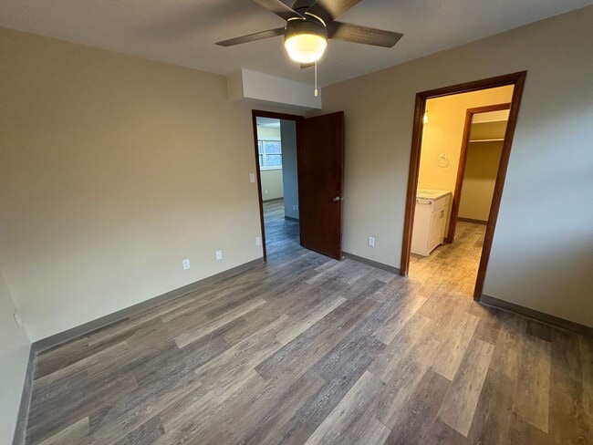 Building Photo - 1 Bed 1 Bath Remodeled! Near K-State!