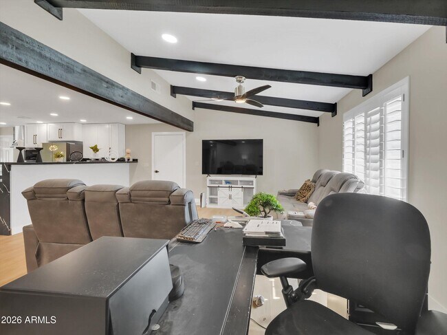 Foto del edificio - 5122 W Fallen Leaf Ln