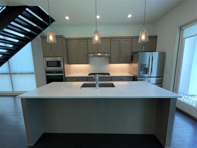 Foto del edificio - 2605 Sutherland St