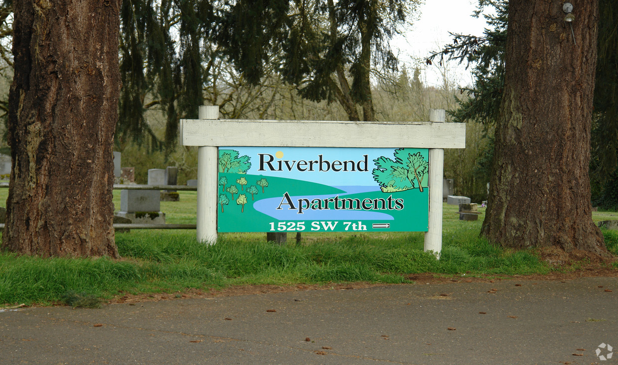 Foto del edificio - Riverbend Apartments