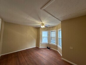 Building Photo - 2007 W Alice Ave