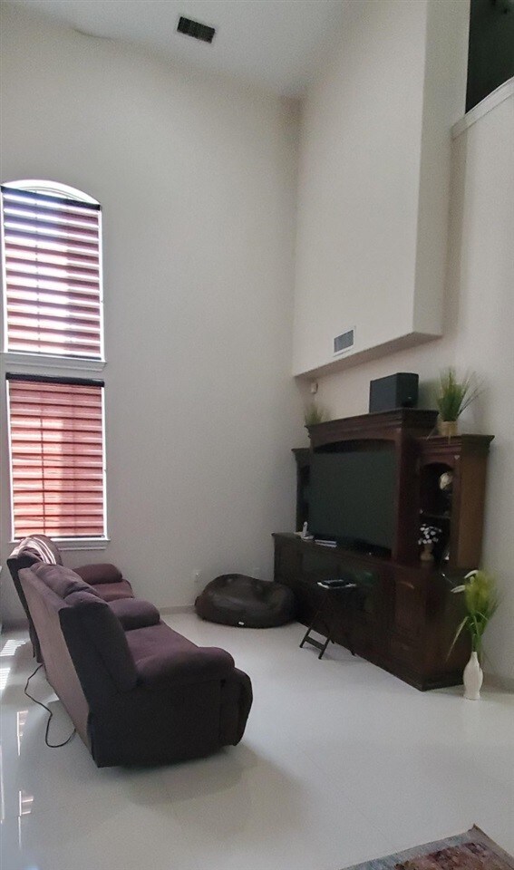 Foto del edificio - 7521 Country Club Dr