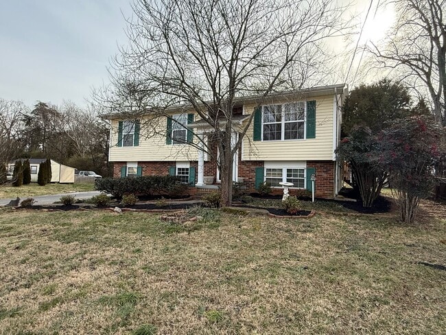 Building Photo - 220 Brampton Rd