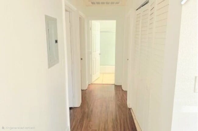 Building Photo - 844 W 54th St