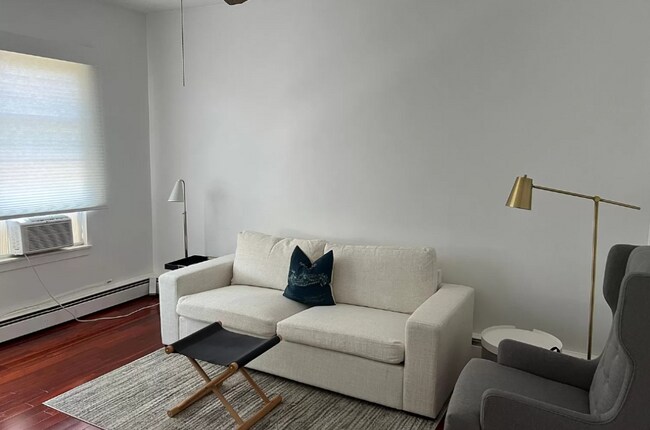 Foto del edificio - 103 Sciarappa St