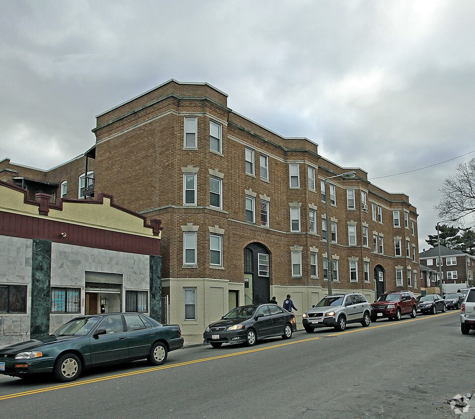 Primary Photo - 428 Adams St