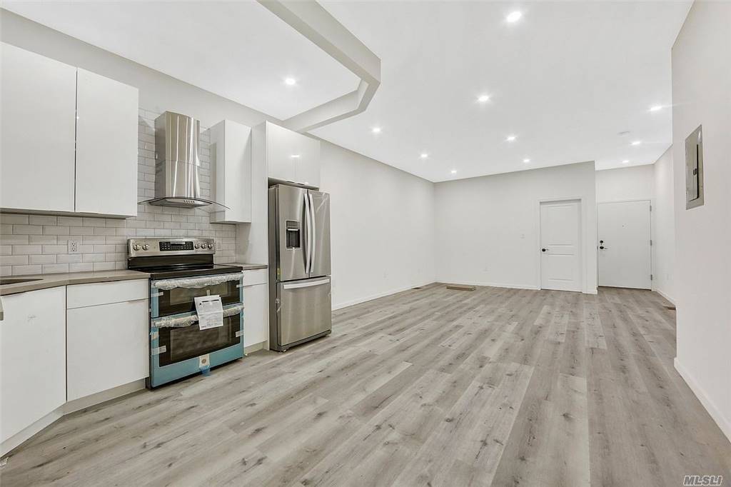 Building Photo - 34 Grant Ave